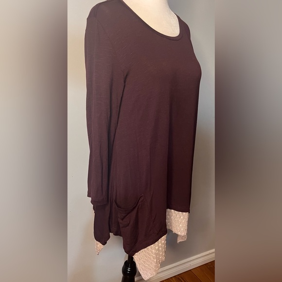 LOGO by Lori Goldstein Long Sleeved Tunic W/ Pockets and Asymmetrical Hemlines! - Picture 2 of 9